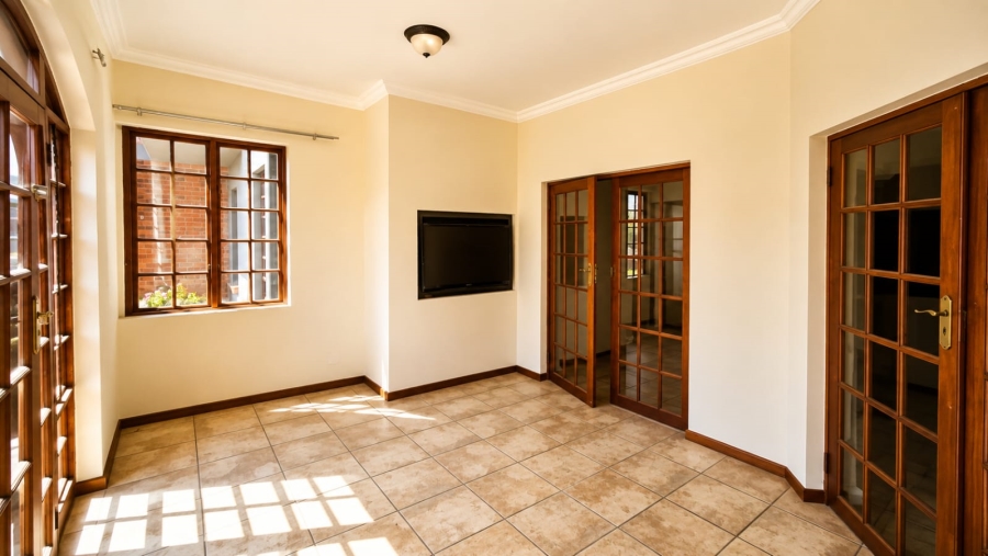 To Let 3 Bedroom Property for Rent in Landsmeer Residential Estate North West